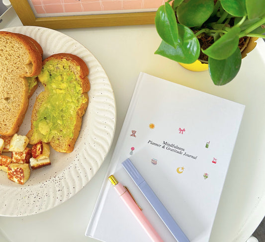 10 Journal Prompts for when you're feeling lost & confused